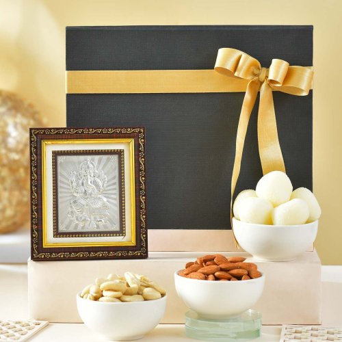 Silver Ganesha Frame with Gourmet Gift Hamper