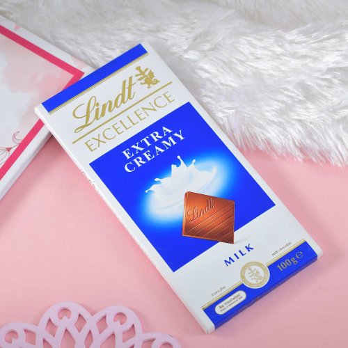Lindt Extra Creamy Chocolate Bar Lindt Extra Creamy Chocolate Bar