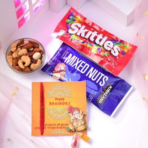 Bhaidooj Crunch & Treats Hamper